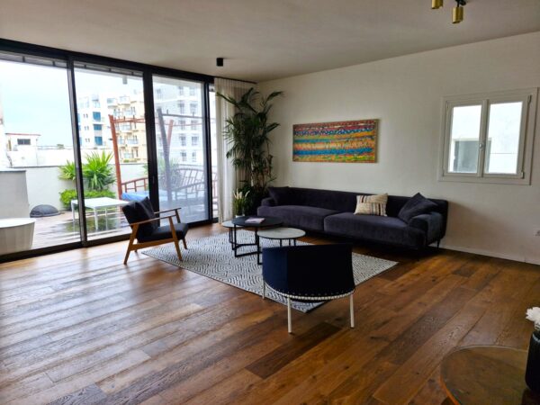 An Amazing Penthouse In An Eclectic Building 1