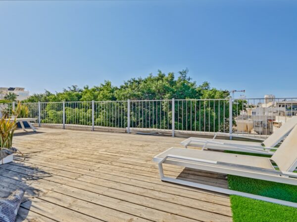Gorgous Penthouse In Central TLV 9
