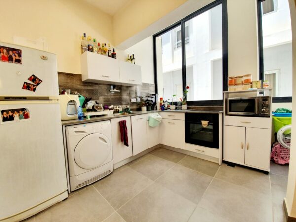 A 3 Room Apt In The Heart Of The City 2