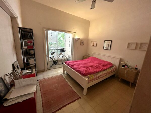 Charming 3 Room In City Center 3