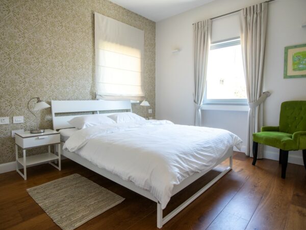 A 4 Rooms Renovated With 2 Parking Spaces 7
