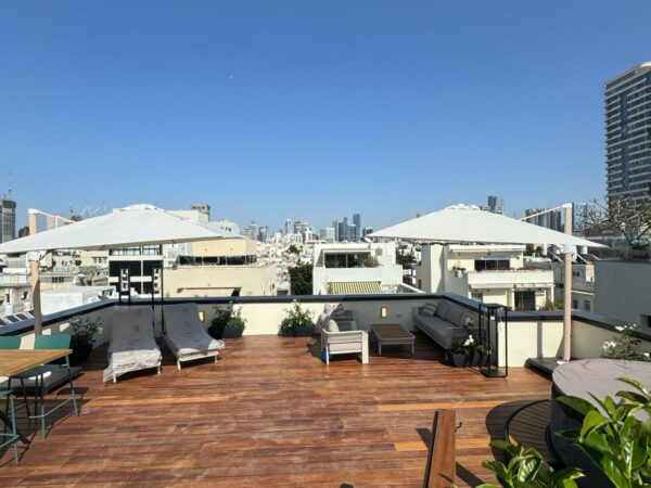 On Frug Spectacular Penthouse W Rooftop 4