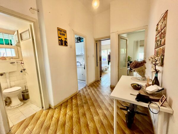 Charming 2 Room Steps from Ben Gurion Blvd 6