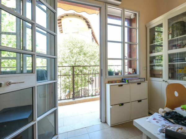 In Neve Tzedek 4.5 Room With Elevator And Balconies 5