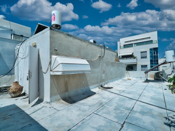 Rooftop Apt By Gordon Beach And Ben Gurion On A Quiet ST 6