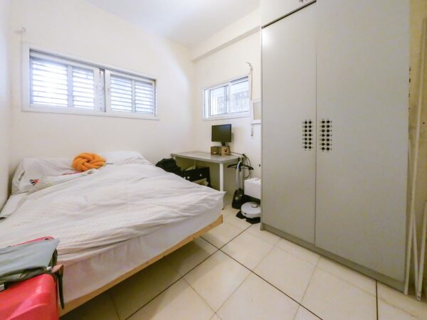 On Quiet ST Pretty 3 Room Right By HaBima And Rotschild 8