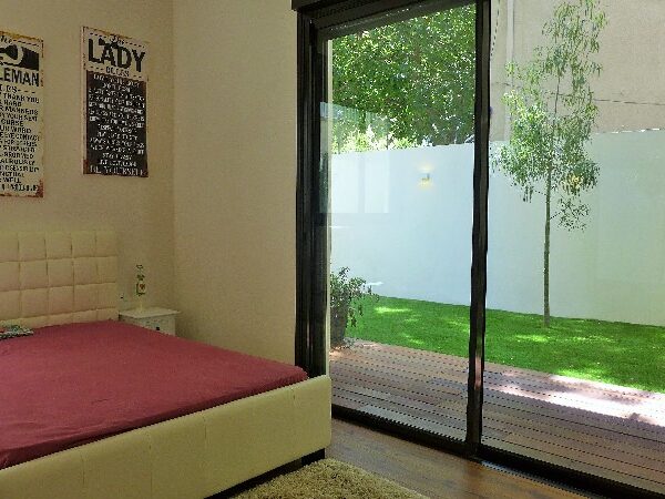 In Heart Of TLV Beautiful Garden APT 3