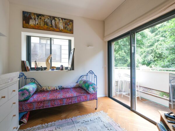 On North Dizengoff Beautiful 3 Room W Balcony 6