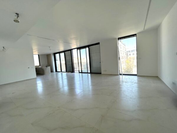 Pretty 4 Room Near Kikar HaMednina In New BLDG 1