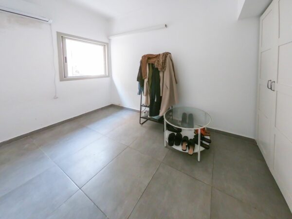 Steps From DizenGoff Center On A Quiet ST In A Renovated BLDG 10