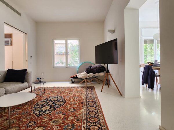 Huge 3 Room In Gorgeous Historic TLV Bauhaus 3