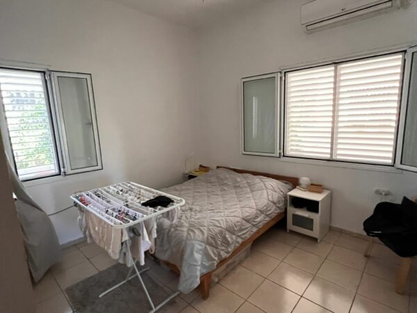 In The Heart Of TLV On A Quiet ST 100 Sqm Full Of Potential 6