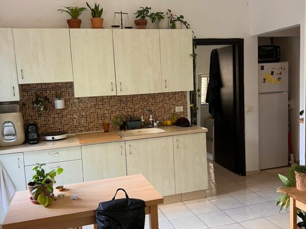 In The Heart Of TLV On A Quiet ST 100 Sqm Full Of Potential 5