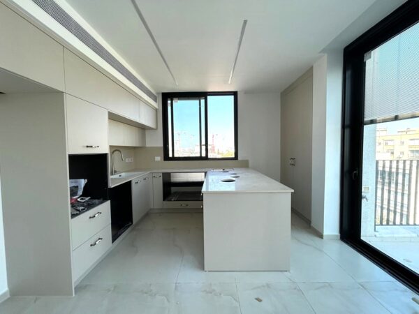 Pretty 4 Room Near Kikar HaMednina In New BLDG 2