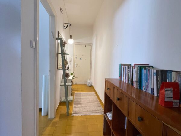 Pretty 2 Room On Iconic Sderot Rotschild BLVD 6