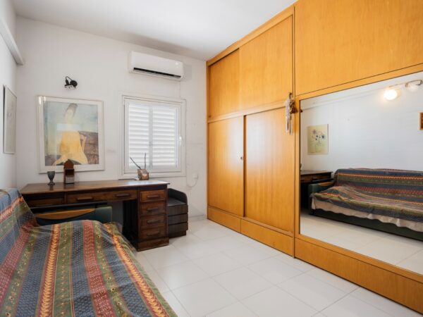 On Mapu Right Near Gordon Beach Spacious 3 Room 9