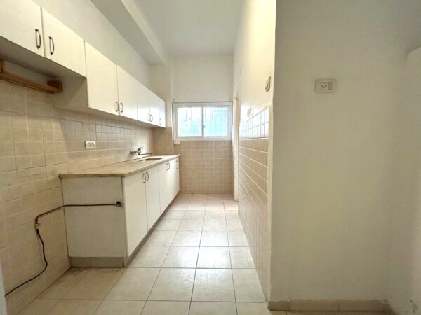 Marvelous 2.5 Room Garden APT Near Kikar Rabin 3